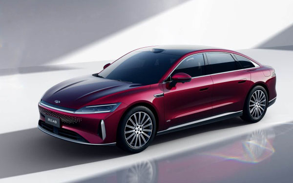 A Deep Dive into Chery’s Premium Hybrid Sedan